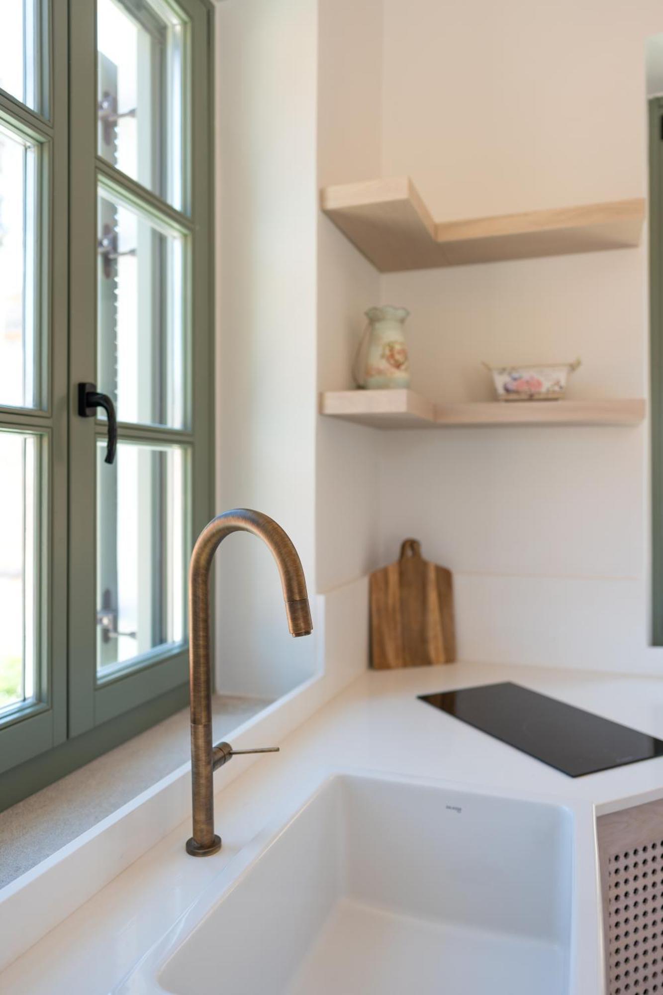 Nisomar Suites Sými Luaran gambar