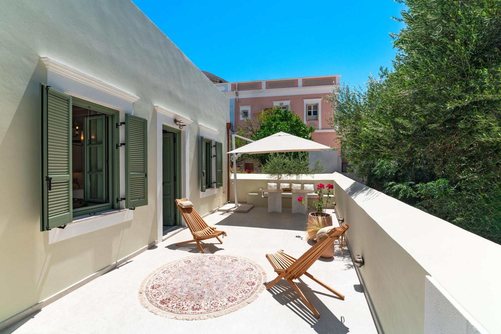 Nisomar Suites Sými Luaran gambar
